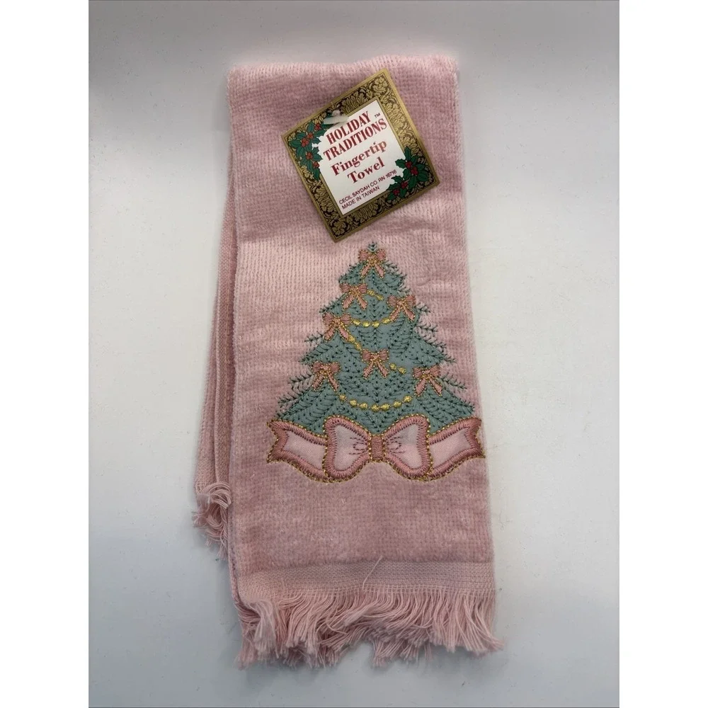 Vtg Holiday Traditions Christmas Guest Fingertip Towels Set Of 3 Pink Fringe NEW